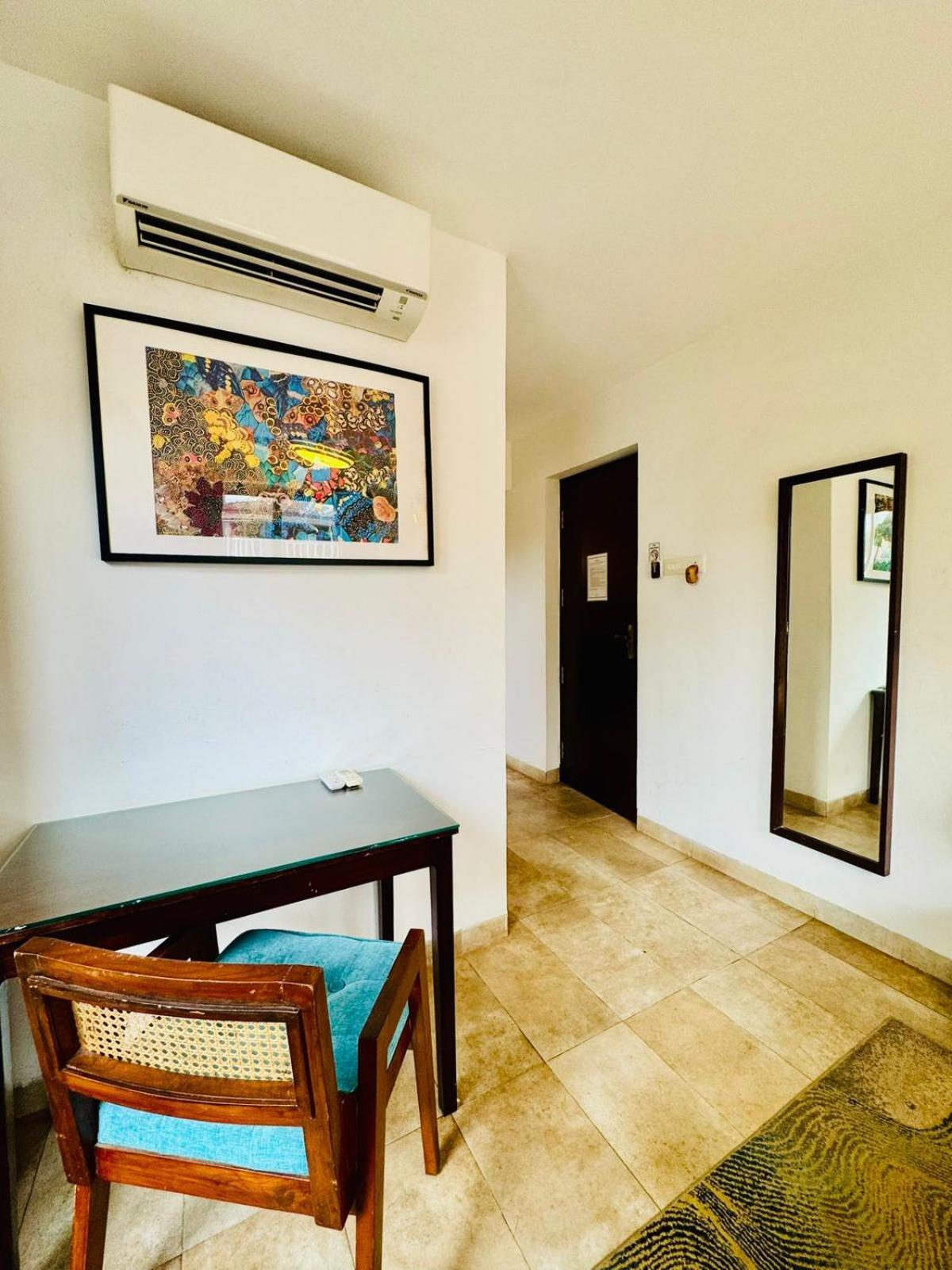 Half Hotel, Calangute Exterior photo